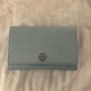 💥MOVE OUT SALE💥 Tory Burch wallet on chain